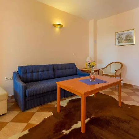 In 39029 Apartment *