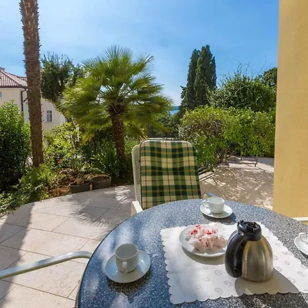 Lägenhet In 39029 Crikvenica