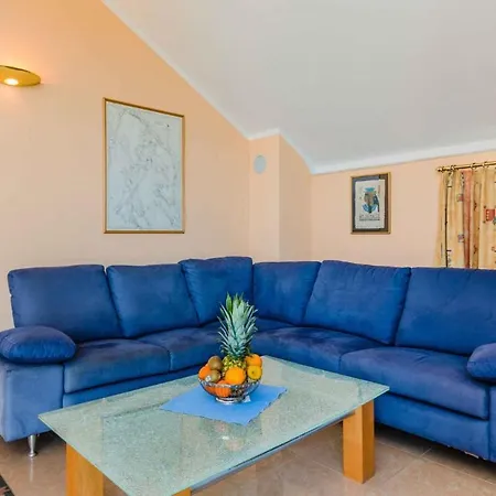 Apartment In 39029